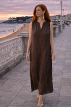 Vestido color chocolate sin mangas