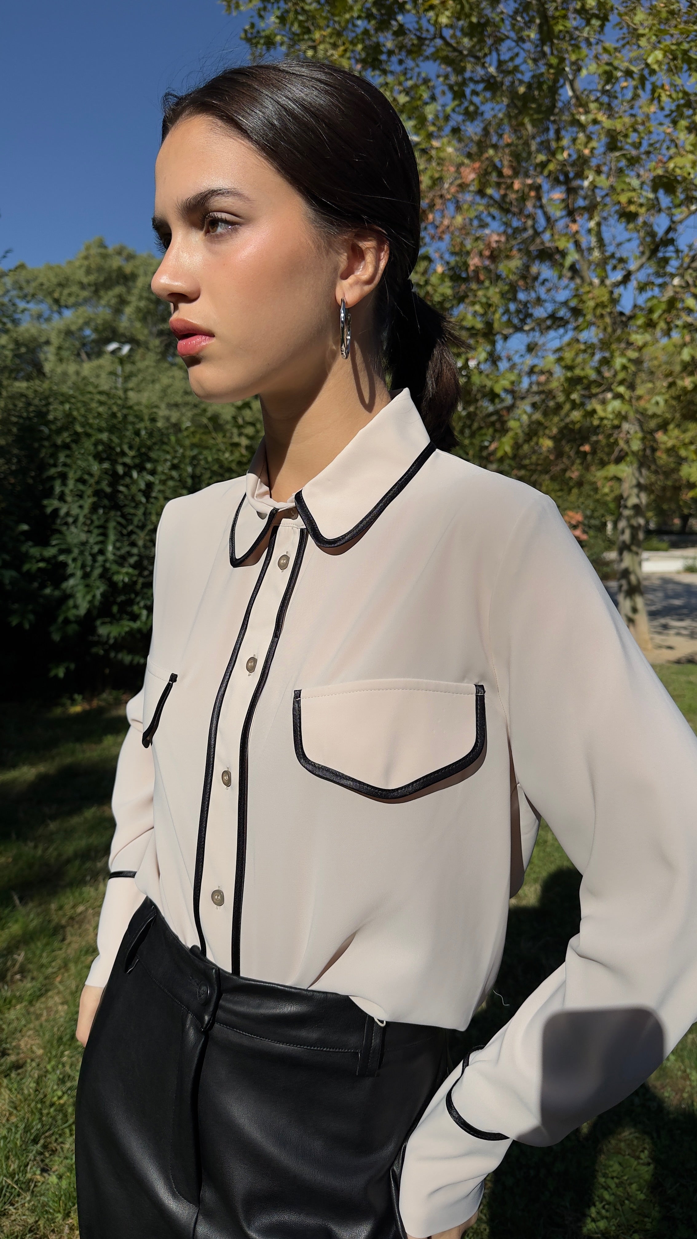 Camisa con bolsillos