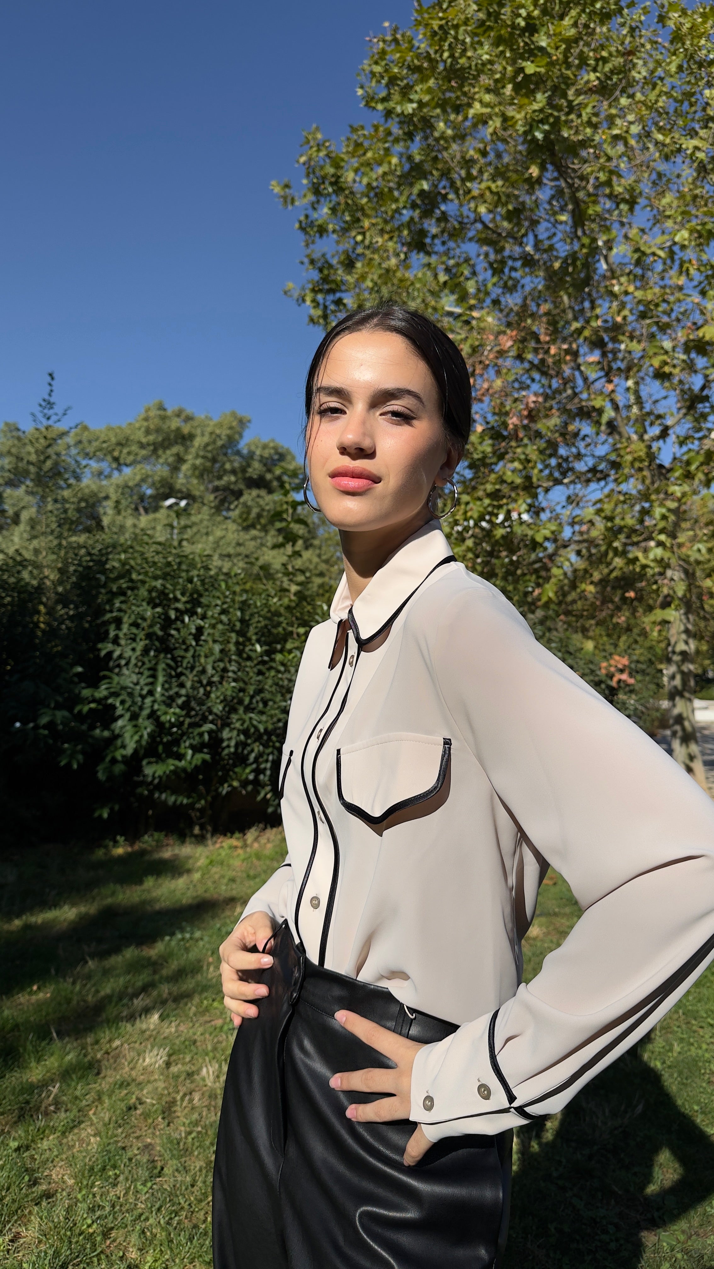 Camisa con bolsillos