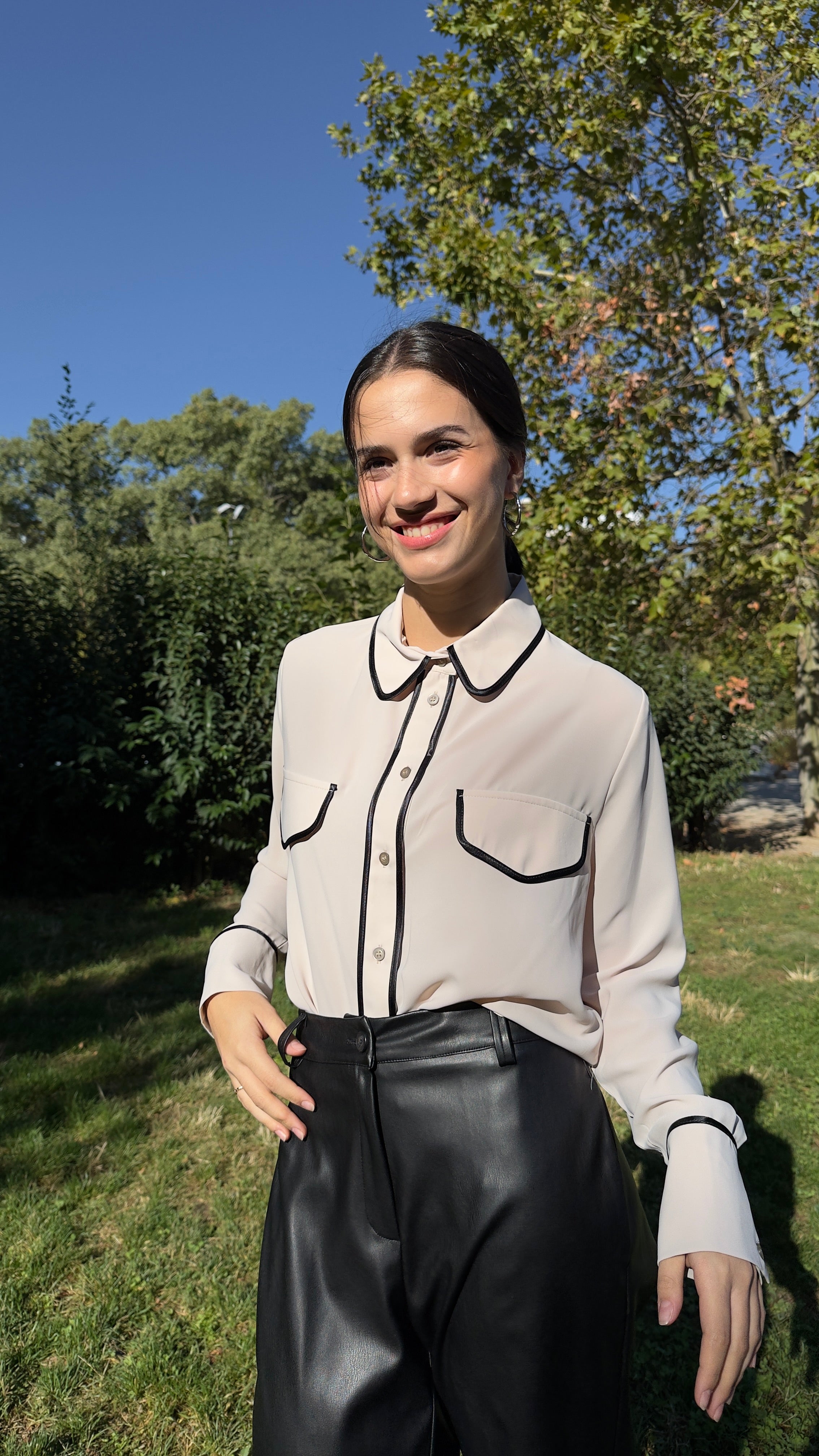 Camisa con bolsillos